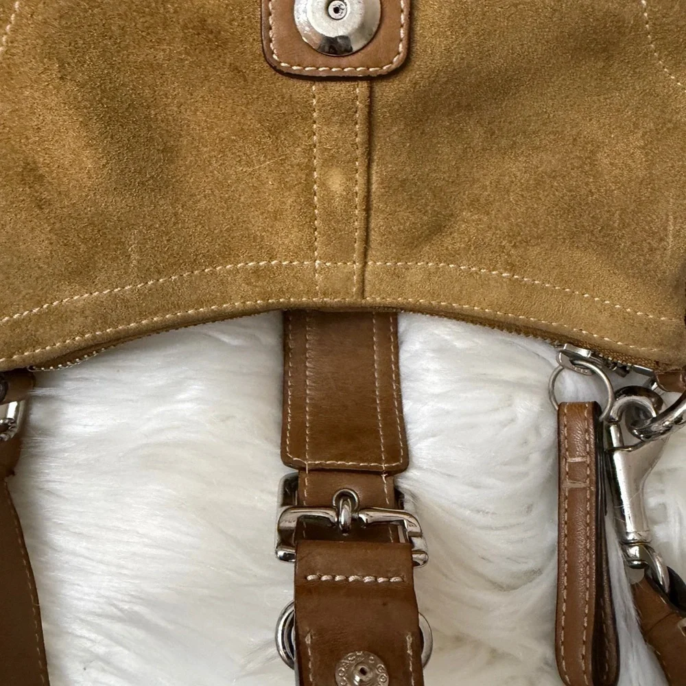 Vintage Coach Hampton Demi Buckle Suede Bag 7558
